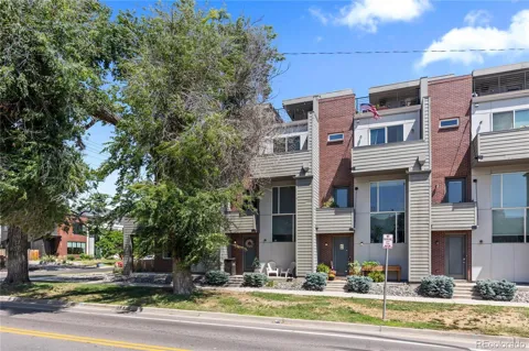 3295 W 17th Avenue