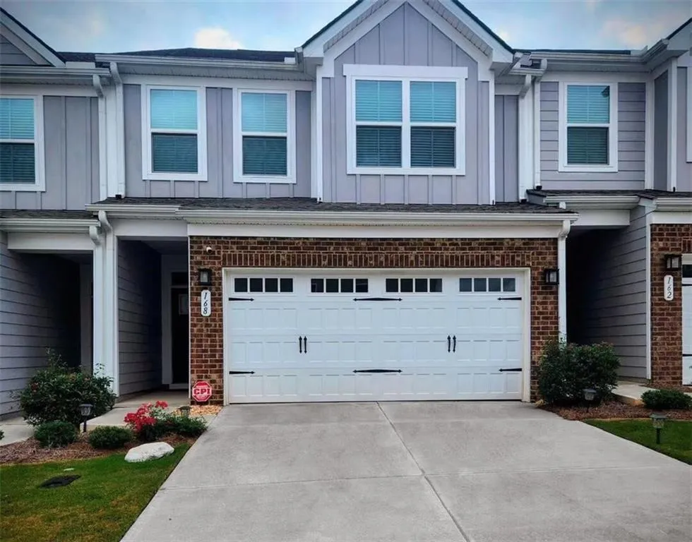 168 Salt Lake Lane Hoschton, GA 30548