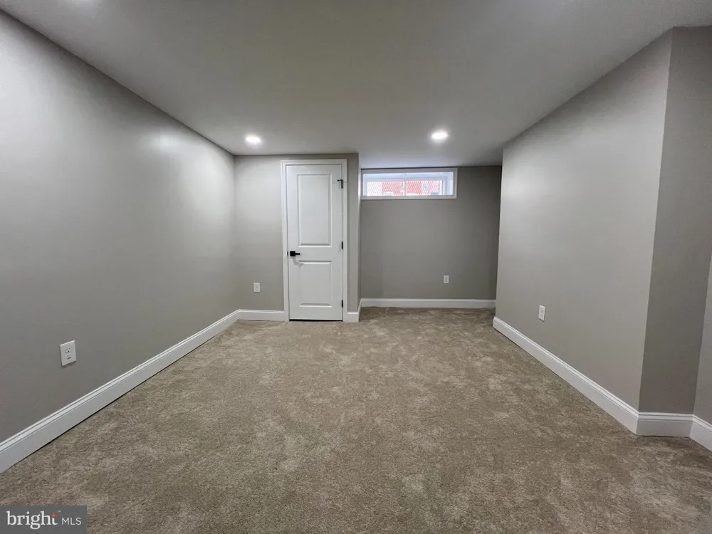 717 COLLINGTON AVENUE Baltimore, MD 21205