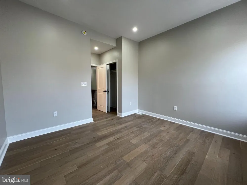 717 COLLINGTON AVENUE Baltimore, MD 21205