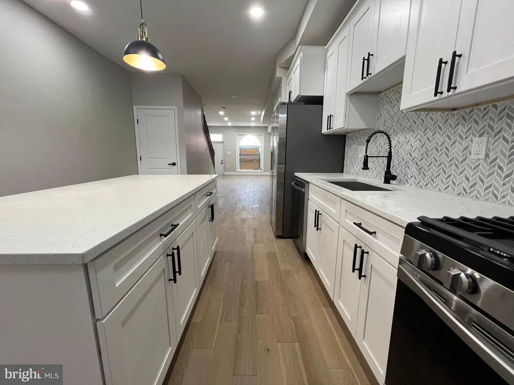 717 COLLINGTON AVENUE Baltimore, MD 21205