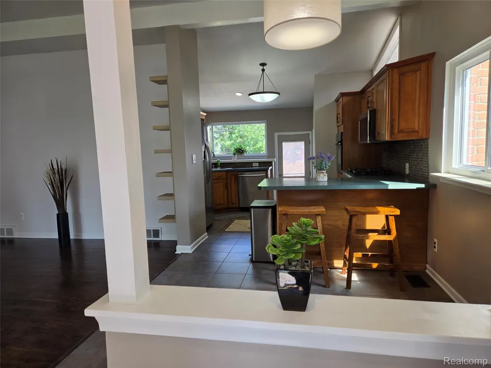 7426 Charlesworth Street Dearborn Heights City, MI 48127