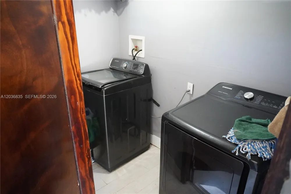 21217 SW 160 ST Miami, FL 33187