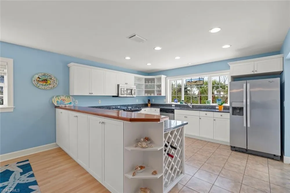 4534 Bowen Bayou Road Sanibel, FL 33957