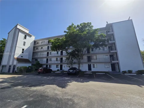 8700 Sherman Cir #108