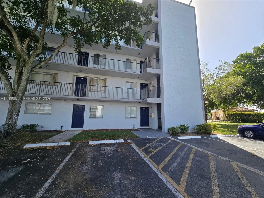 8700 Sherman Cir #108 Miramar, FL 33025