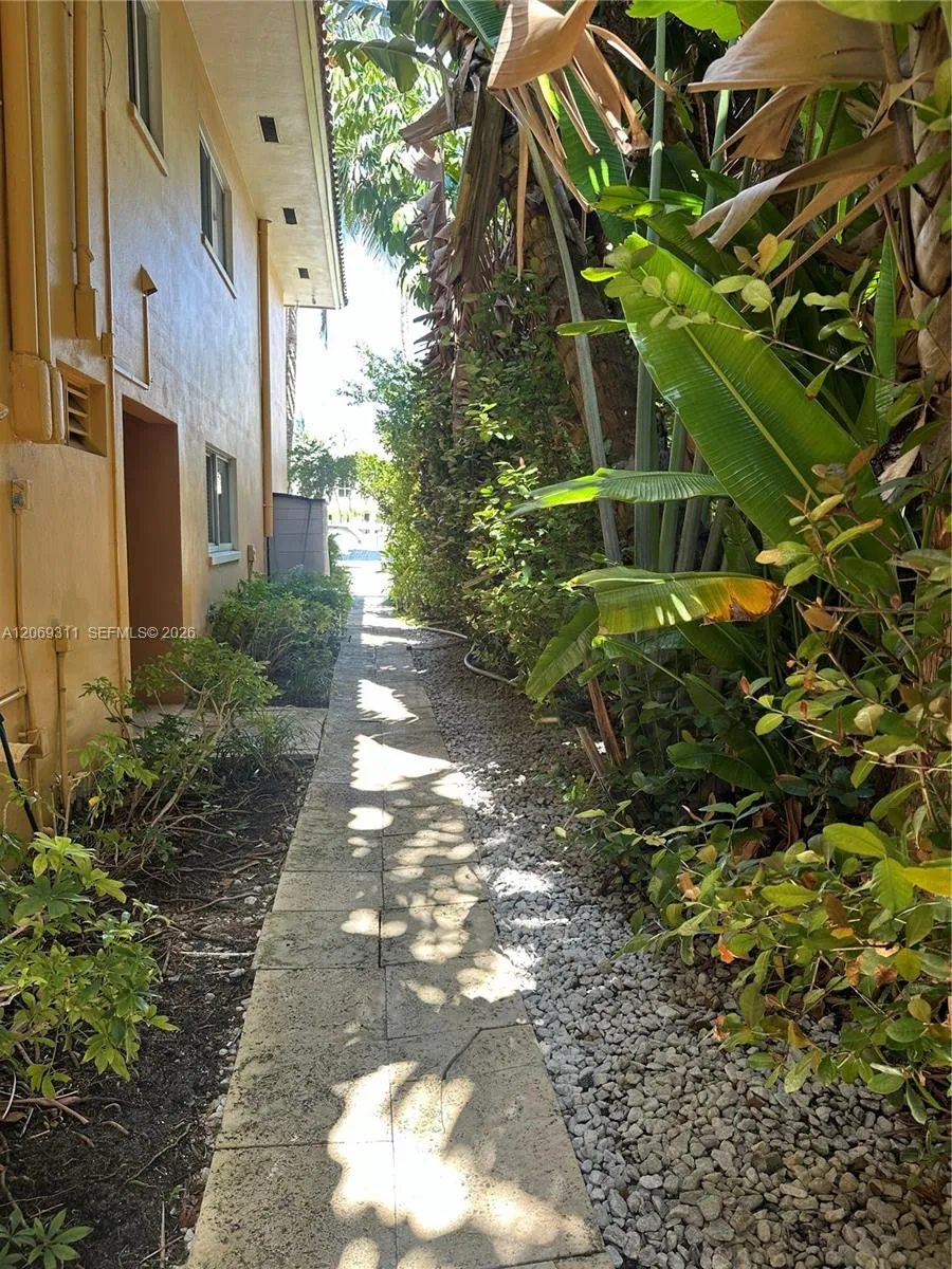 65 Hendricks Isle Fort Lauderdale, FL 33301