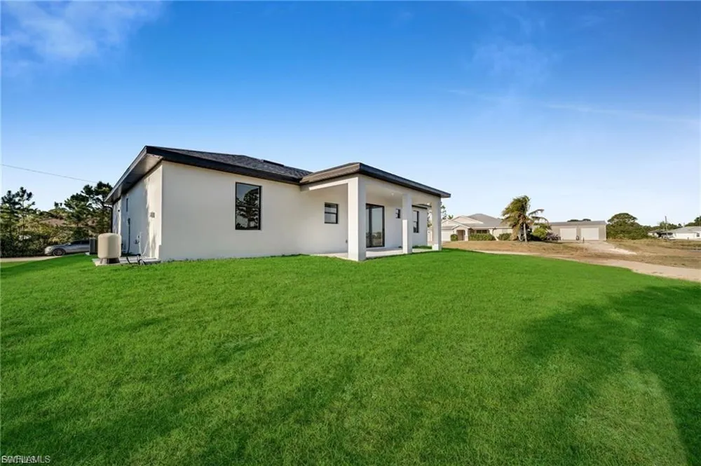 2106 W 18th Street Lehigh Acres, FL 33972