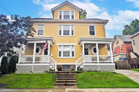 2709 Griffiths Avenue