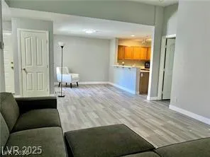 2627 S Durango Drive #202 Las Vegas, NV 89117