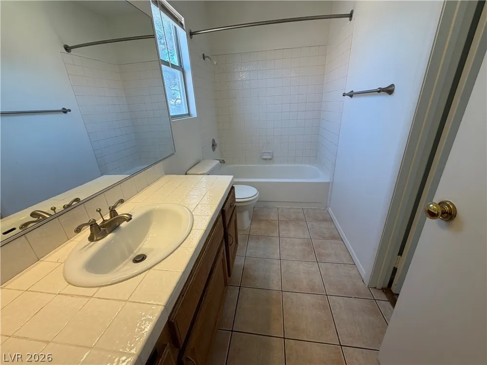 9509 Swan Bay Drive Las Vegas, NV 89117