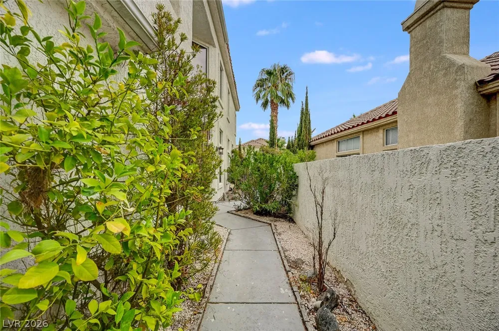 9240 Pitching Wedge Drive Las Vegas, NV 89134