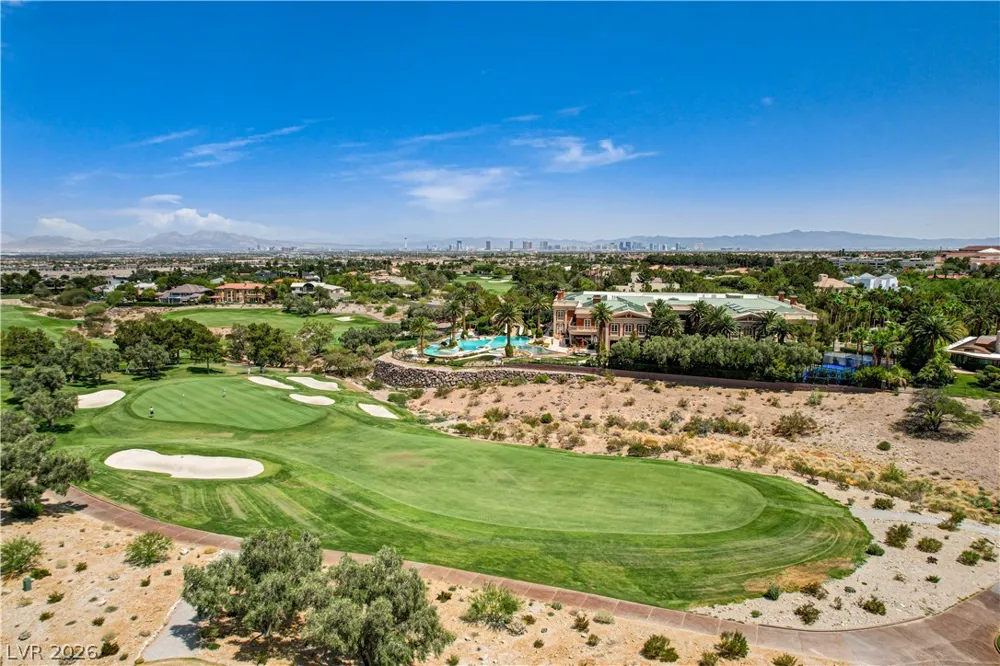 9240 Pitching Wedge Drive Las Vegas, NV 89134