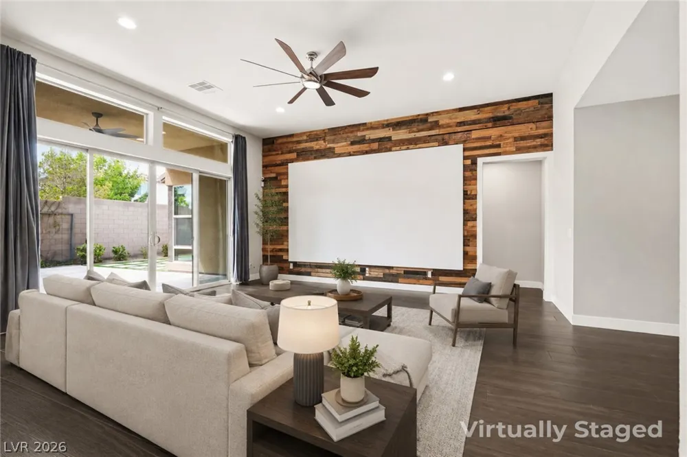 8445 Great Outdoors Street Las Vegas, NV 89166