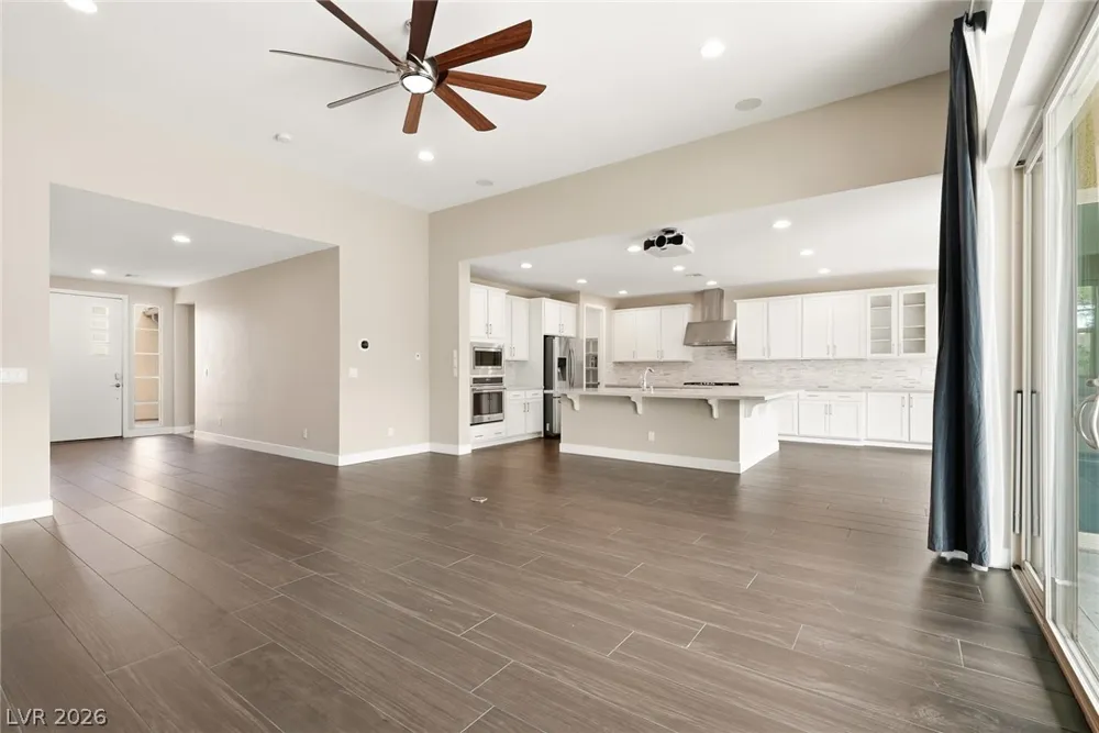 8445 Great Outdoors Street Las Vegas, NV 89166