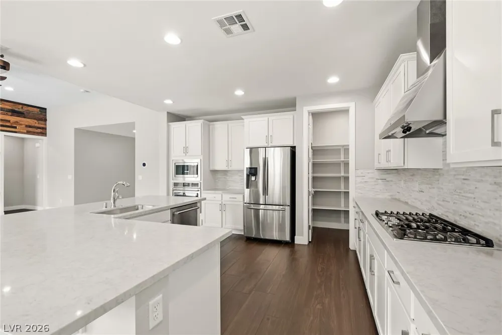 8445 Great Outdoors Street Las Vegas, NV 89166