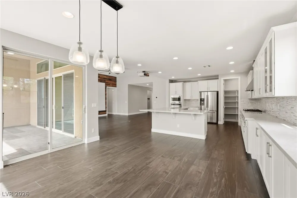 8445 Great Outdoors Street Las Vegas, NV 89166