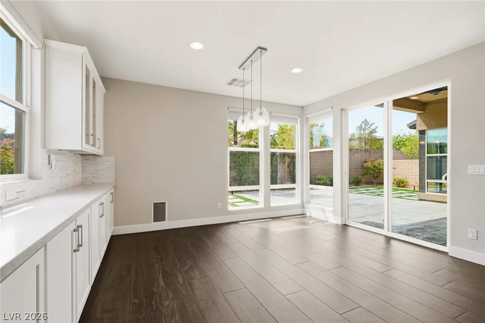 8445 Great Outdoors Street Las Vegas, NV 89166