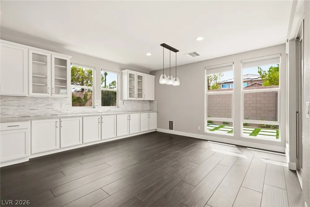 8445 Great Outdoors Street Las Vegas, NV 89166