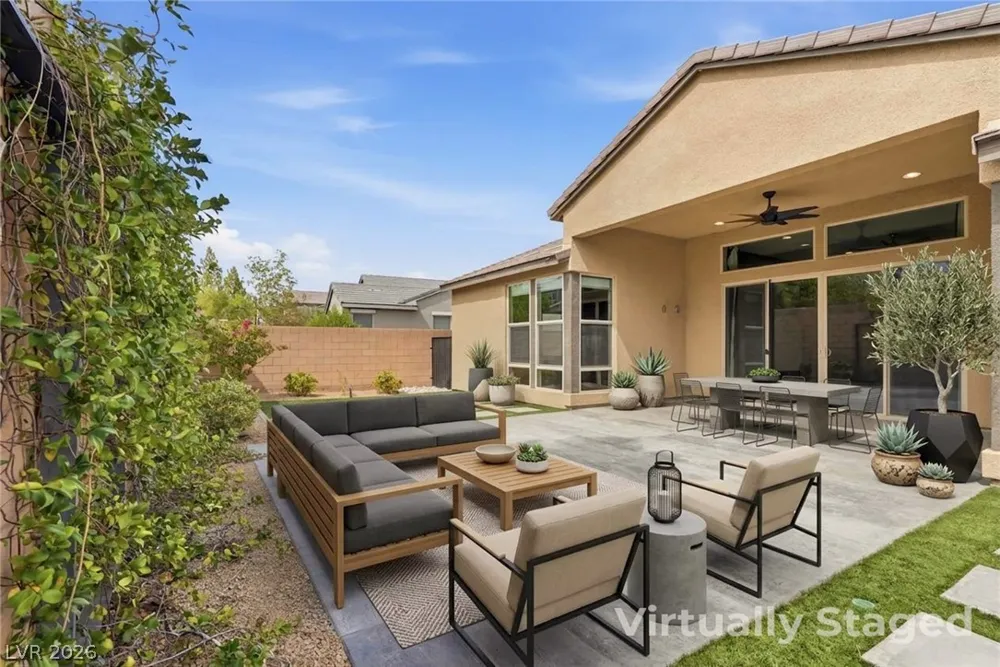 8445 Great Outdoors Street Las Vegas, NV 89166