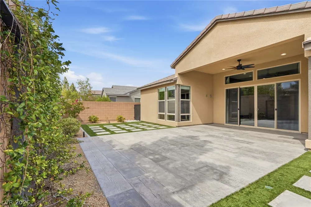 8445 Great Outdoors Street Las Vegas, NV 89166