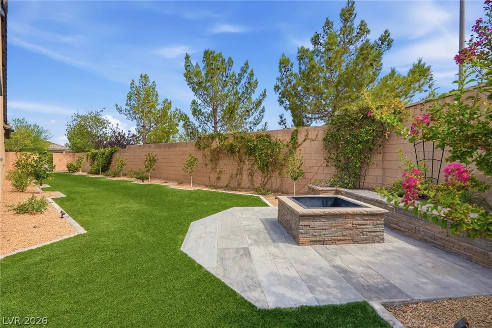 8445 Great Outdoors Street Las Vegas, NV 89166