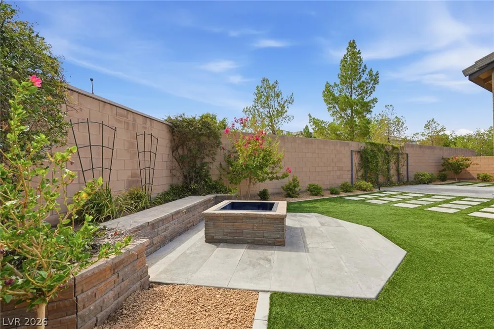 8445 Great Outdoors Street Las Vegas, NV 89166