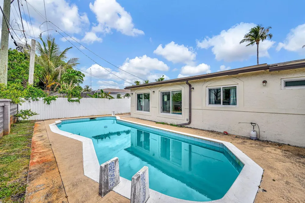 3300 NW 32nd Street Lauderdale Lakes, FL 33309