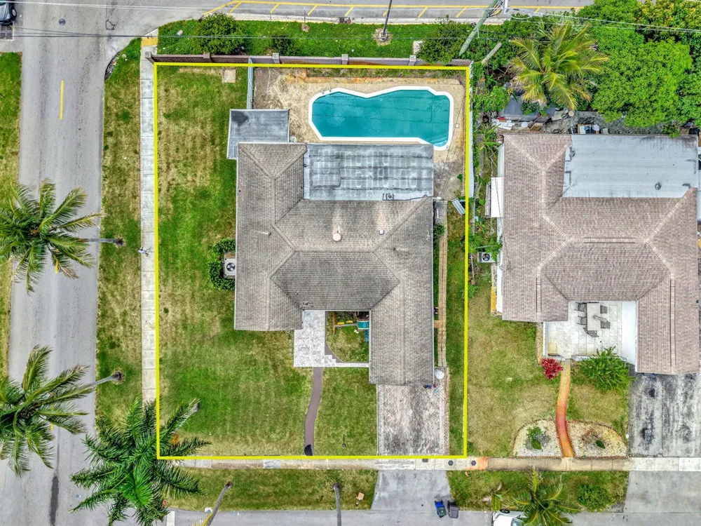 3300 NW 32nd Street Lauderdale Lakes, FL 33309
