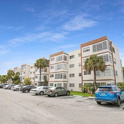 4046 NW 19TH STREET #210