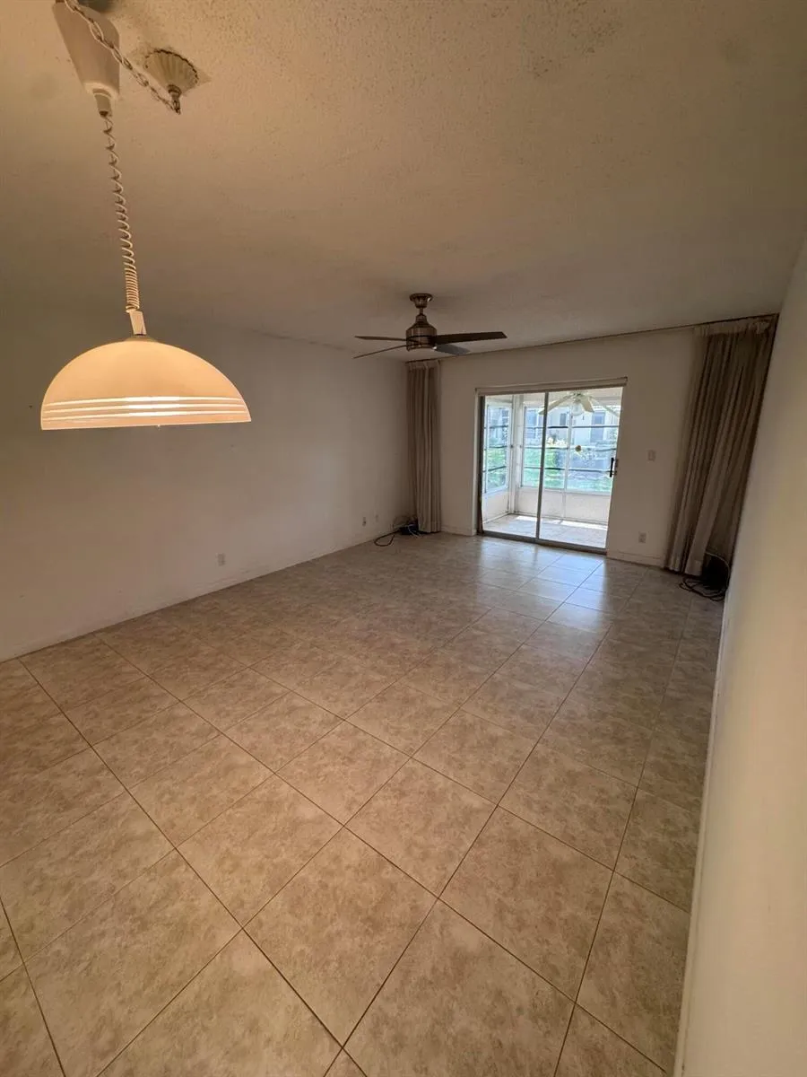 5660 SW 3rd Place #105 Margate, FL 33068
