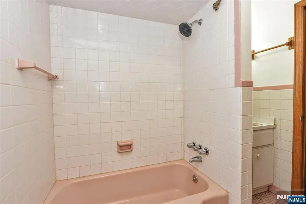 419 Main Avenue Wood Ridge, NJ 07075