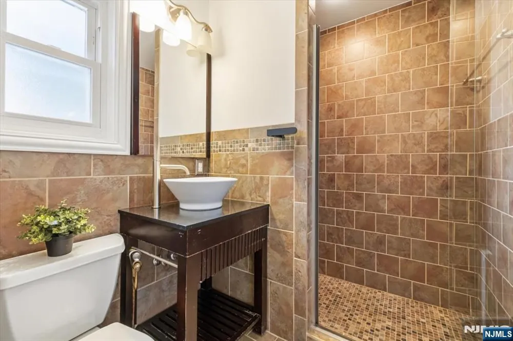 778 Oak Avenue River Edge, NJ 07661