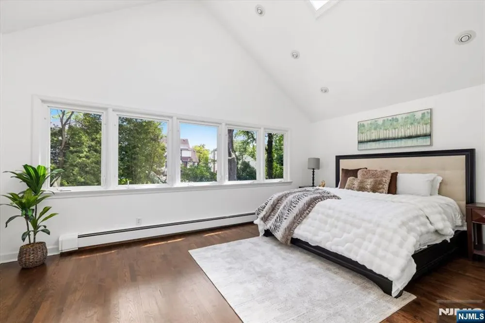 778 Oak Avenue River Edge, NJ 07661