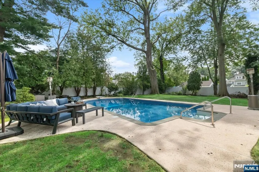 778 Oak Avenue River Edge, NJ 07661