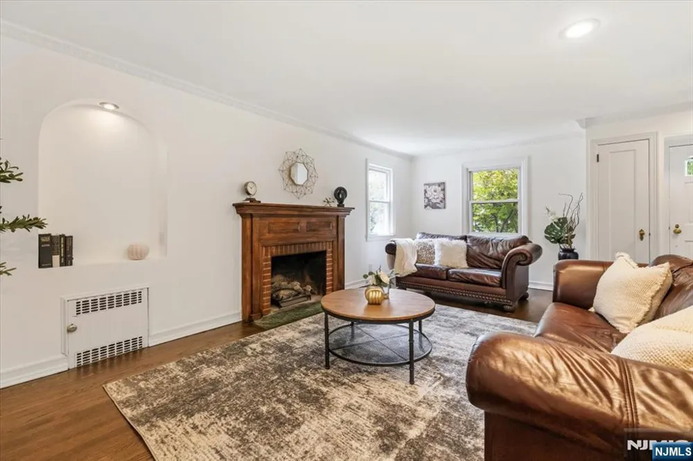 778 Oak Avenue River Edge, NJ 07661