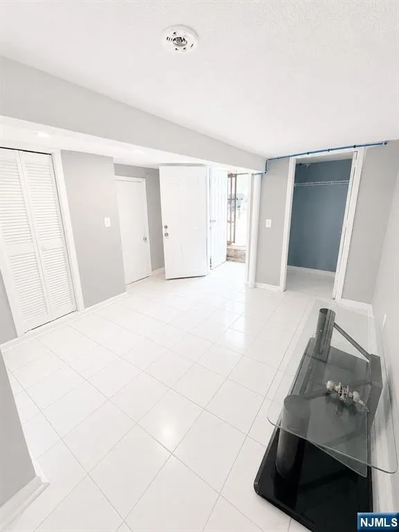 279 N 6th Street Newark, NJ 07107