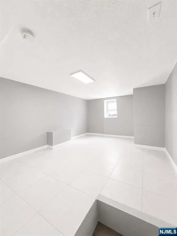 279 N 6th Street Newark, NJ 07107