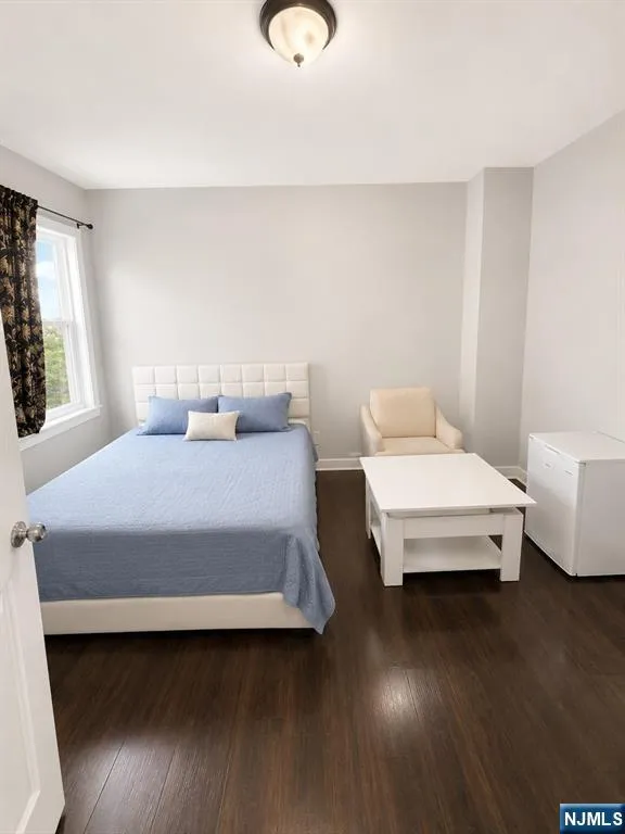 279 N 6th Street Newark, NJ 07107