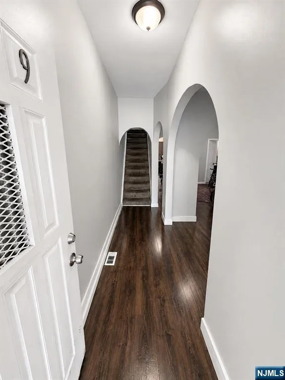 279 N 6th Street Newark, NJ 07107
