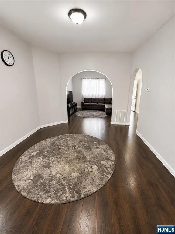 279 N 6th Street Newark, NJ 07107