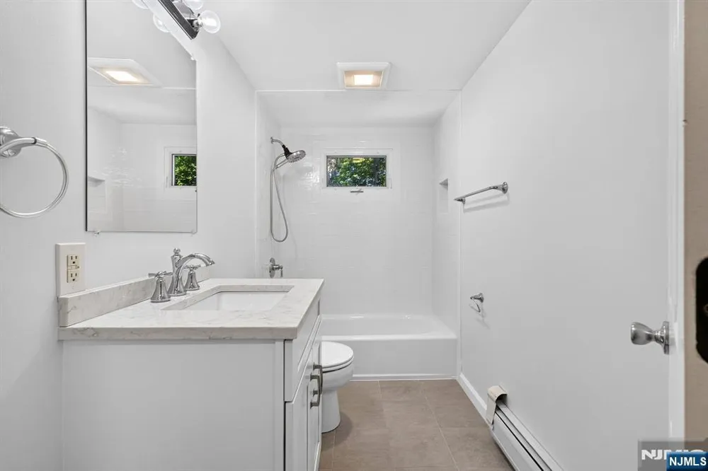 27 Ferndale Road Wayne, NJ 07470
