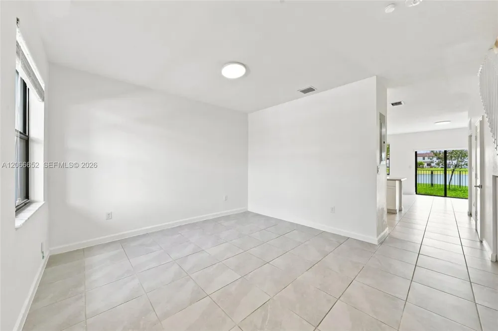 10018 SW 228th Ter Miami, FL 33190