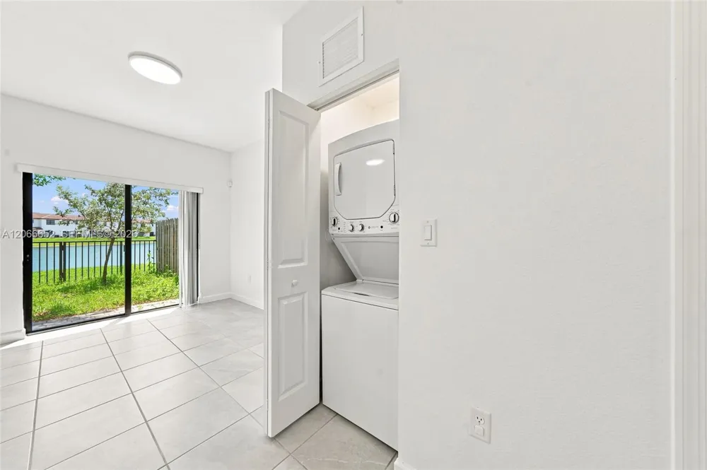 10018 SW 228th Ter Miami, FL 33190