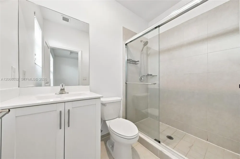 10018 SW 228th Ter Miami, FL 33190