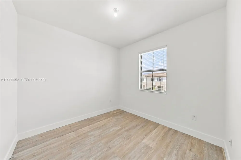 10018 SW 228th Ter Miami, FL 33190
