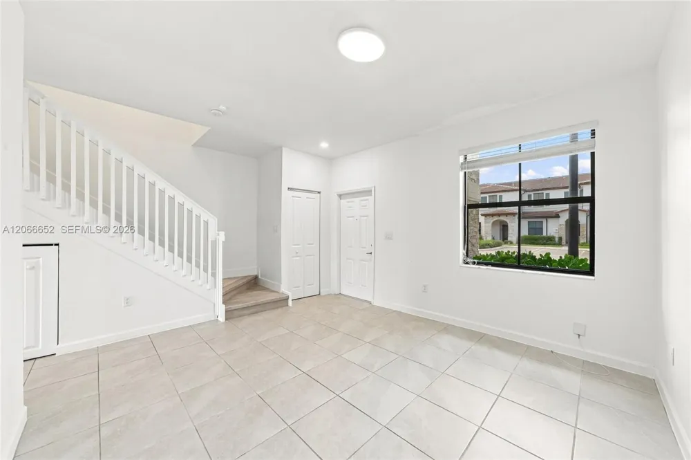 10018 SW 228th Ter Miami, FL 33190
