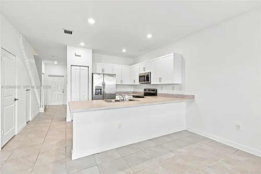 10018 SW 228th Ter Miami, FL 33190