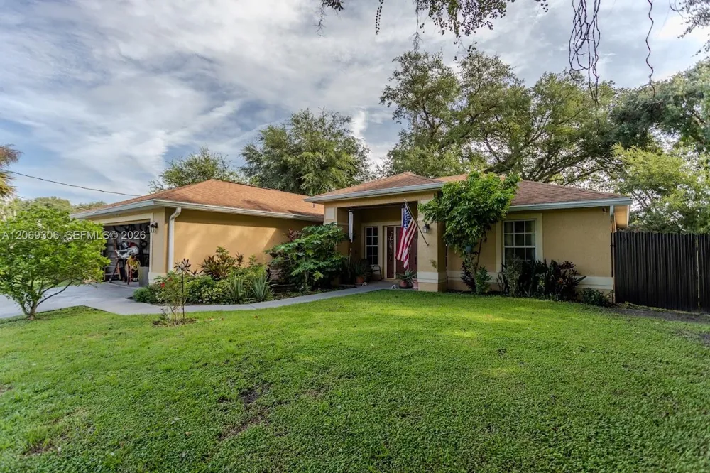 1098 Mission LN Other City - In The State Of Florida, FL 33935