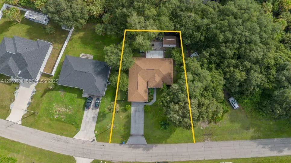 1098 Mission LN Other City - In The State Of Florida, FL 33935